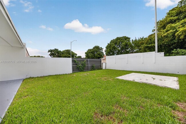 Building Photo - 10006 SW 23rd Terrace