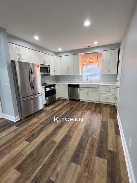 Building Photo - 1014 Villa Ave