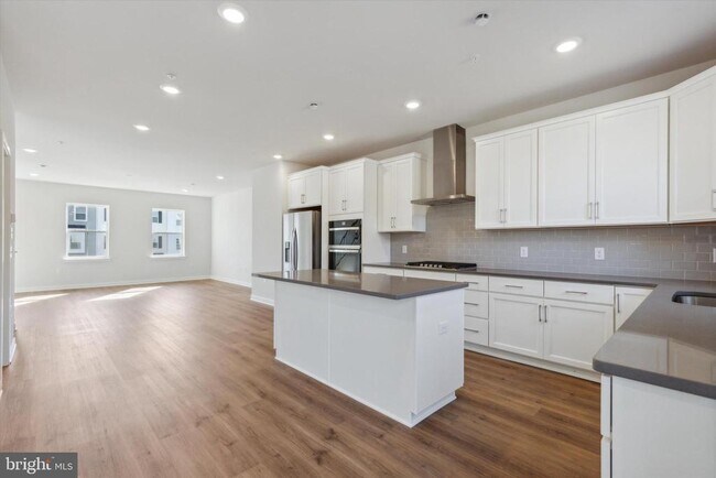 Building Photo - 308 Bennetts Ct
