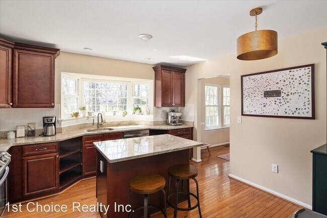 Building Photo - 3 br, 3 bath House - 7200 Old Chapel Drive