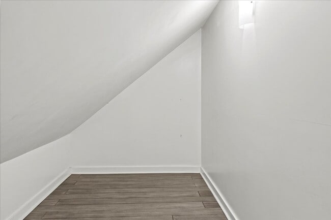 Building Photo - 1714 E Ohio St