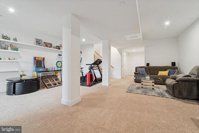 Building Photo - 25 Copper Ct