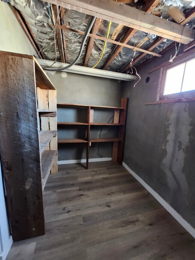 Building Photo - 811 Ridge Ave