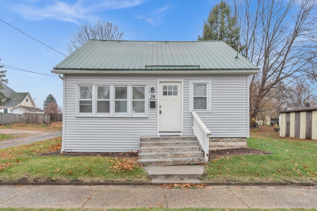 Building Photo - 114 Parker Ave