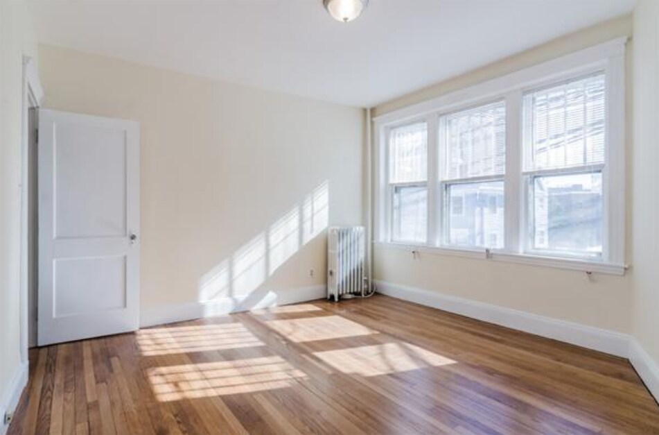 Building Photo - 19 Colliston Rd