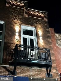 Building Photo - 171 E Davis St