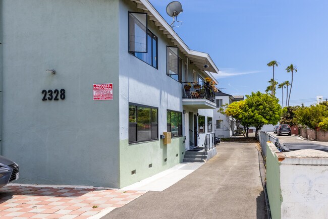 Building Photo - 2328 Virginia Ave