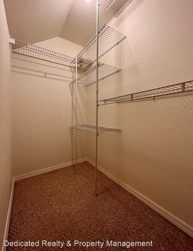 Building Photo - 2 br, 1 bath House - 261 Wilcox Rd.