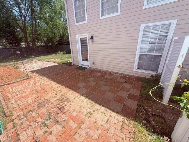 Building Photo - 13341 Harpley Ct