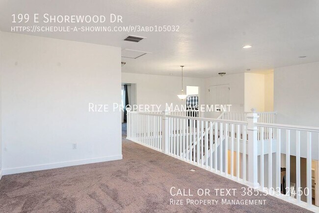 Building Photo - 199 E Shorewood Dr