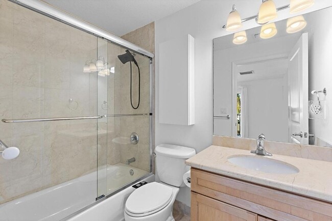 Building Photo - 1600 NE 9th St