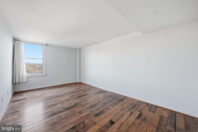 Building Photo - 4600 Duke St