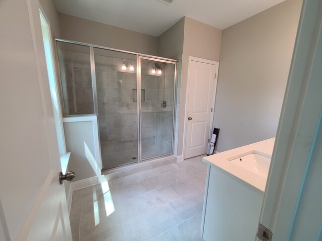 Building Photo - 4560 Mikajack Dr SE