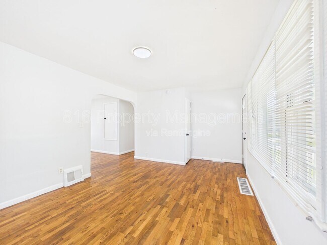 Building Photo - 10323 East 20th St S