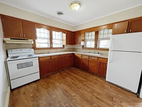 Building Photo - 209-211 Peach Street