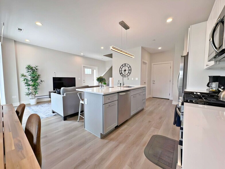 Building Photo - 28417 Torch Pkwy