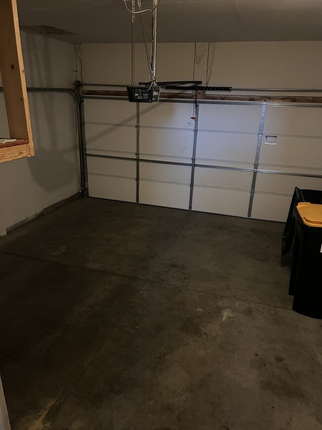 Building Photo - 1035 Petra Ct SW