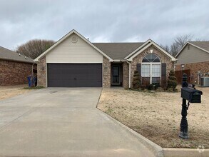 Building Photo - Beautiful Brick 3 Bed 2 Bath for Rent in F...