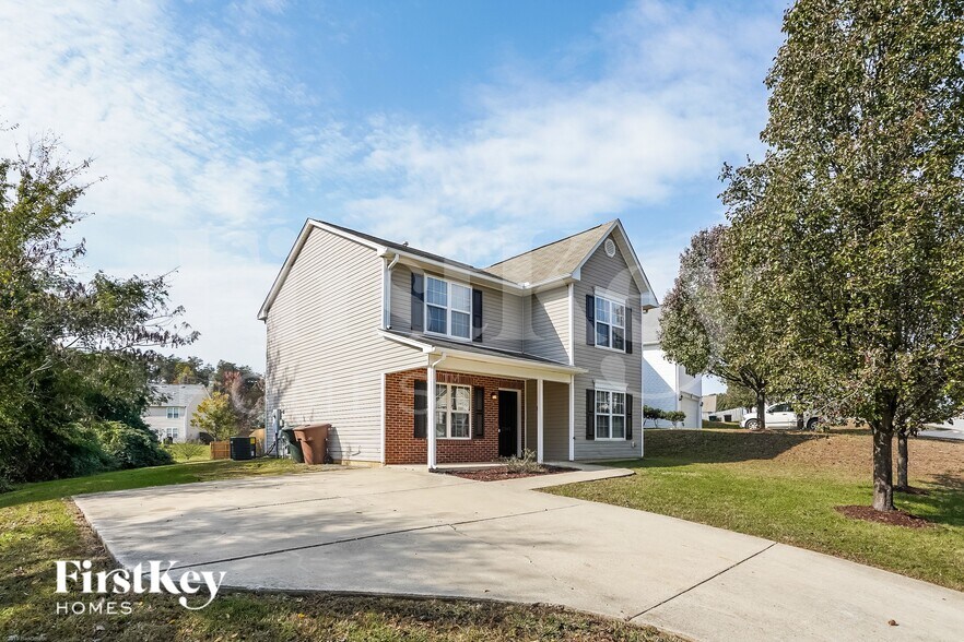 Building Photo - 2303 Sidney Porter Dr