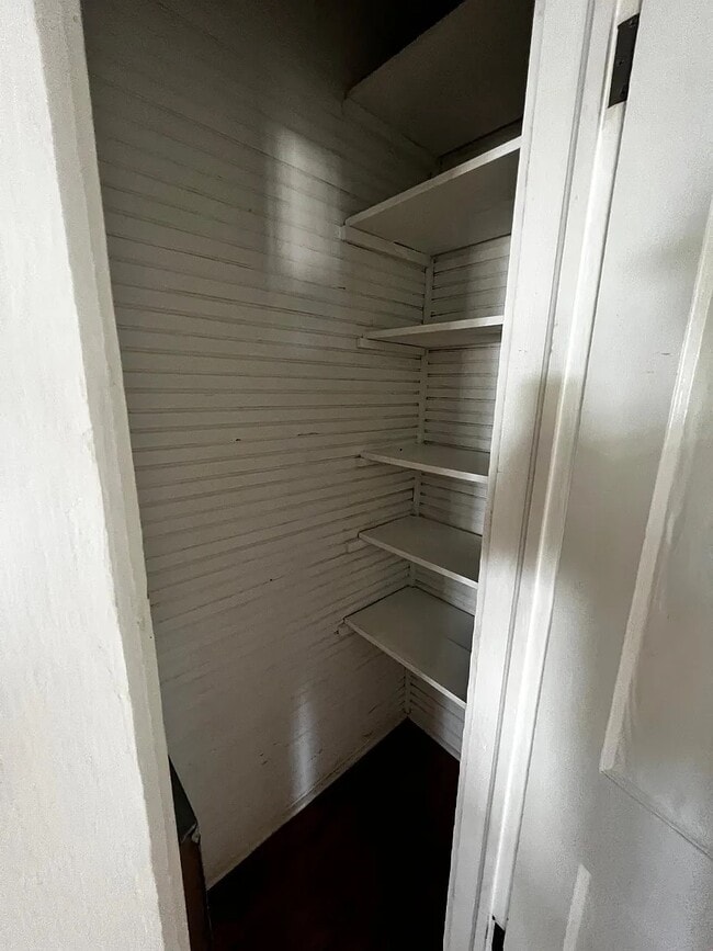 Building Photo - 6 New Dunham Bridge Rd