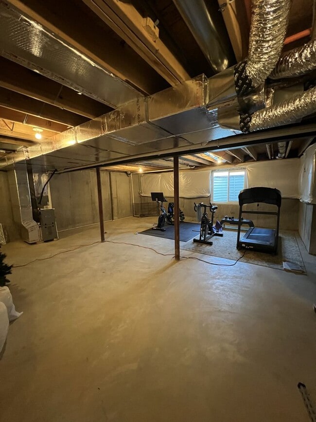 Building Photo - Beautiful like-new townhouse in Parkland school disctrict!