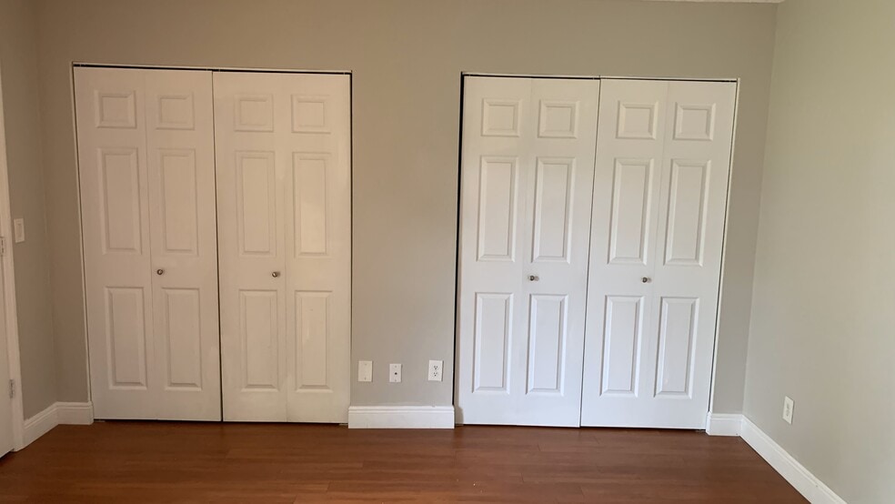 bedroom closets - 1714 Meadows Cir W