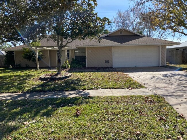 Nice home 4 bedrooms 1 bathrooms - 3067 Village Park Dr