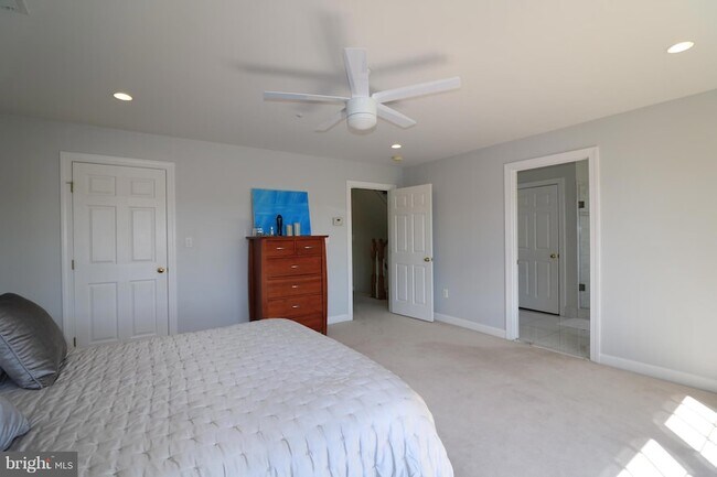 Building Photo - 13539 Flowerfield Dr