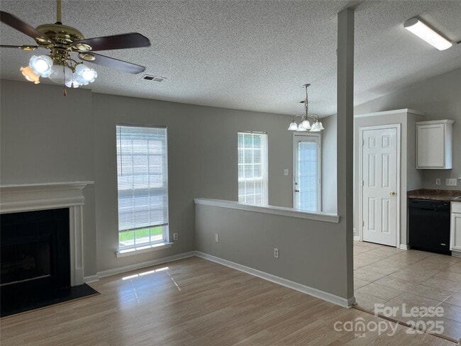 Building Photo - 6918 Kentucky Derby Dr