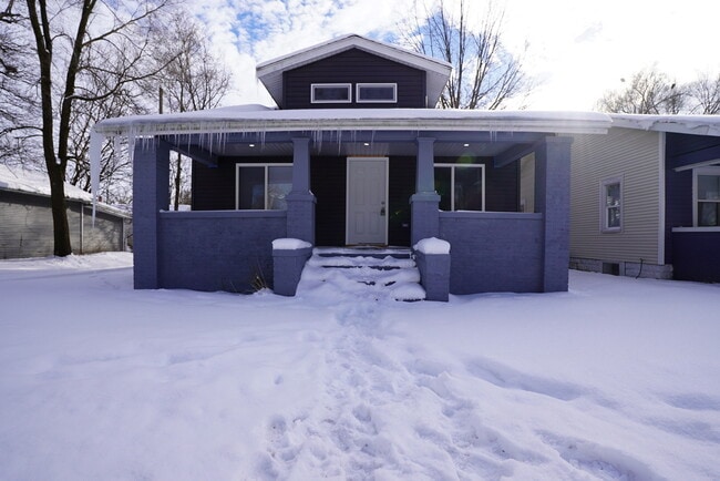 Building Photo - 1258 Miner St