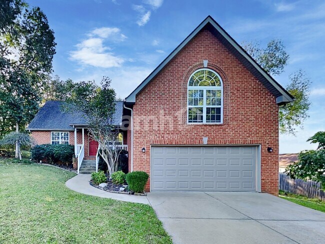 Primary Photo - 7005 Count Fleet Ct