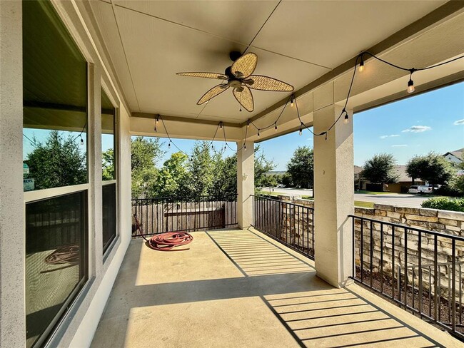 Building Photo - 14400 Senia Bend