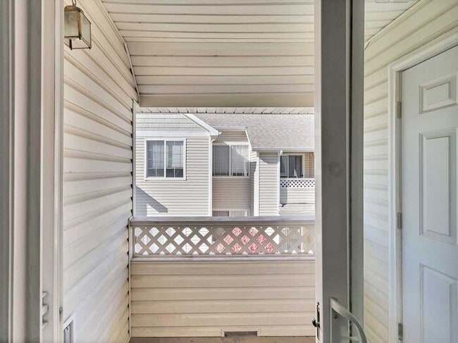 Building Photo - Modern 2-Bedroom, 2-Bath Condo in Grand Ju...