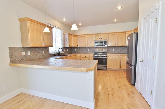 Building Photo - 6213 S Survival Pl