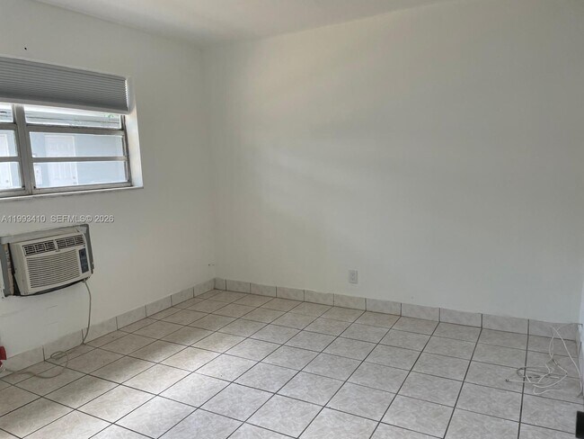 Building Photo - 6025 Polk St