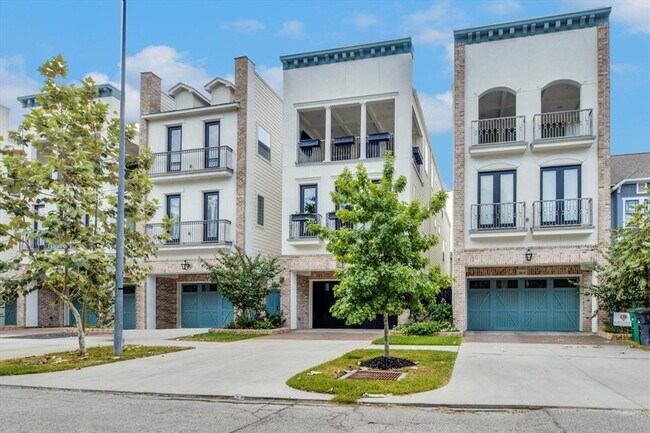 Building Photo - 540 W 26th St