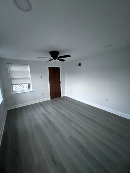 Building Photo - 304 Wharton St