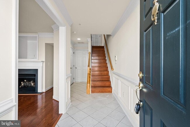 Building Photo - 8831 Ashgrove House Ln