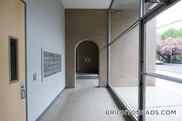 Building Photo - 125 Chiswick Rd