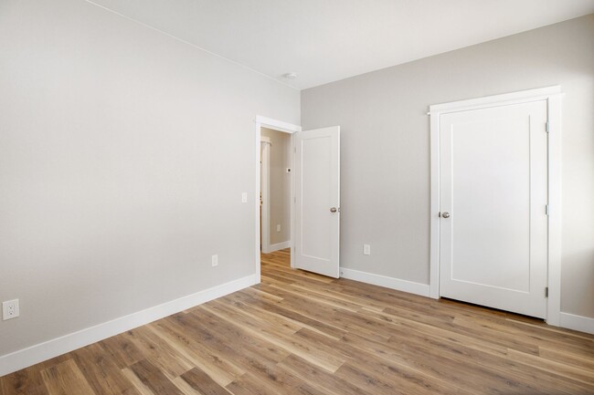 Building Photo - Brand New Woodland Park Townhome!