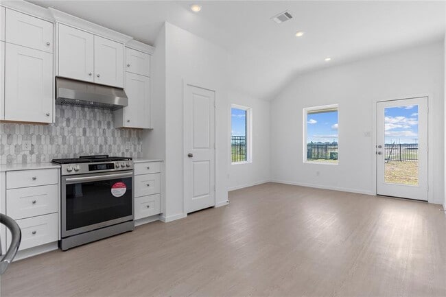 Building Photo - 27531 Sunterra Village Dr