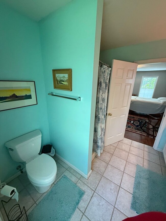 Building Photo - 408 Mitchell Ln