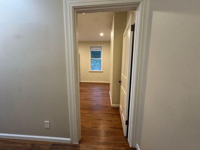 Building Photo - Beautifully Renovated 3BR Row Home in Deutschtown – Spacious, Modern & Incredible Location
