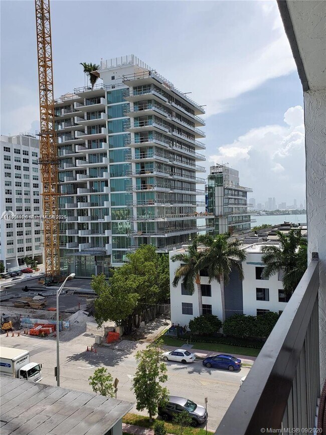 Building Photo - 1345 West Ave