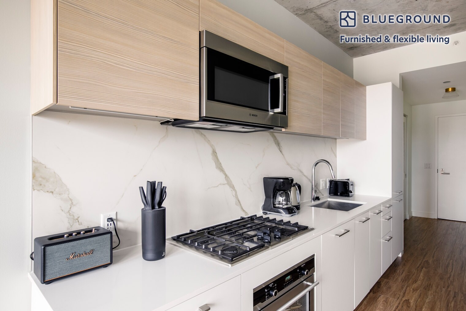 Building Photo - 165 N Desplaines St