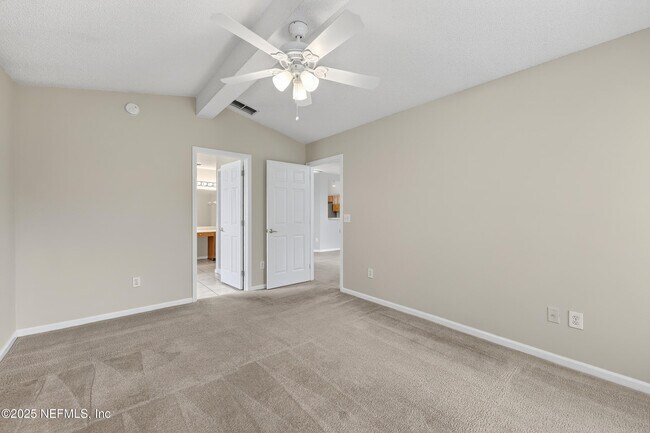 Building Photo - 12799 Glade Springs Dr S