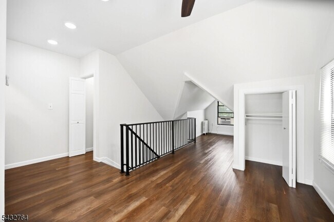 Building Photo - 350 Arlington Ave