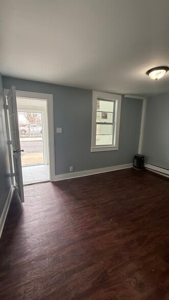 Building Photo - 1218 Drexel Ave