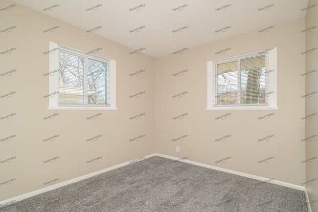 Building Photo - 10712 Spring Garden Dr