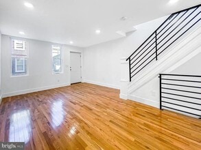 Building Photo - 506 Titan St